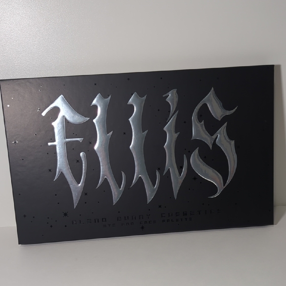 BlendBunny x Ellis Eyeshadow Palette - Picture 3 of 3